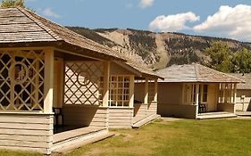 Mammoth Hot Springs Hotel Yellowstone National Park